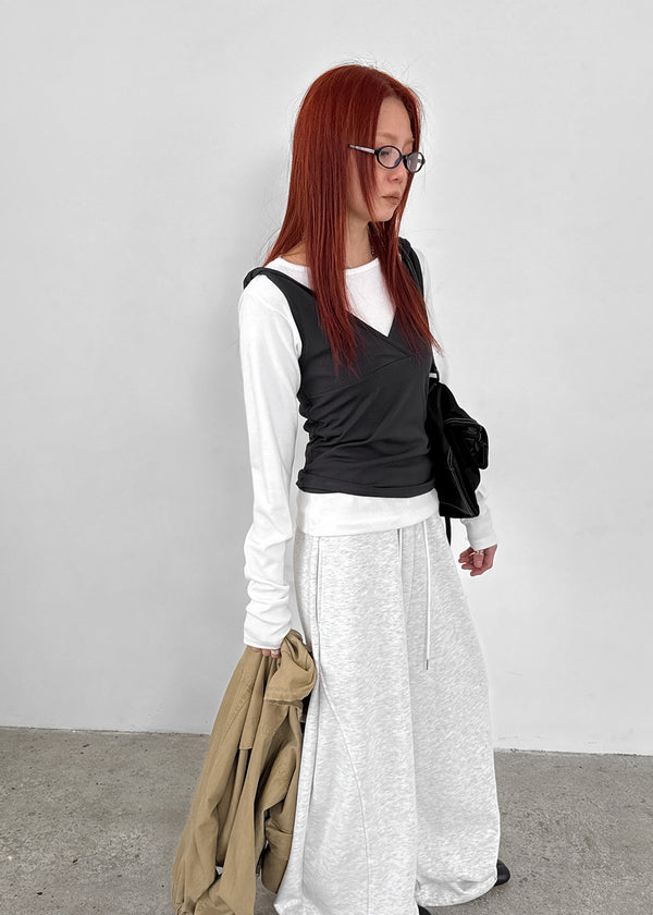 Rukan Twist V-neck Sleeveless