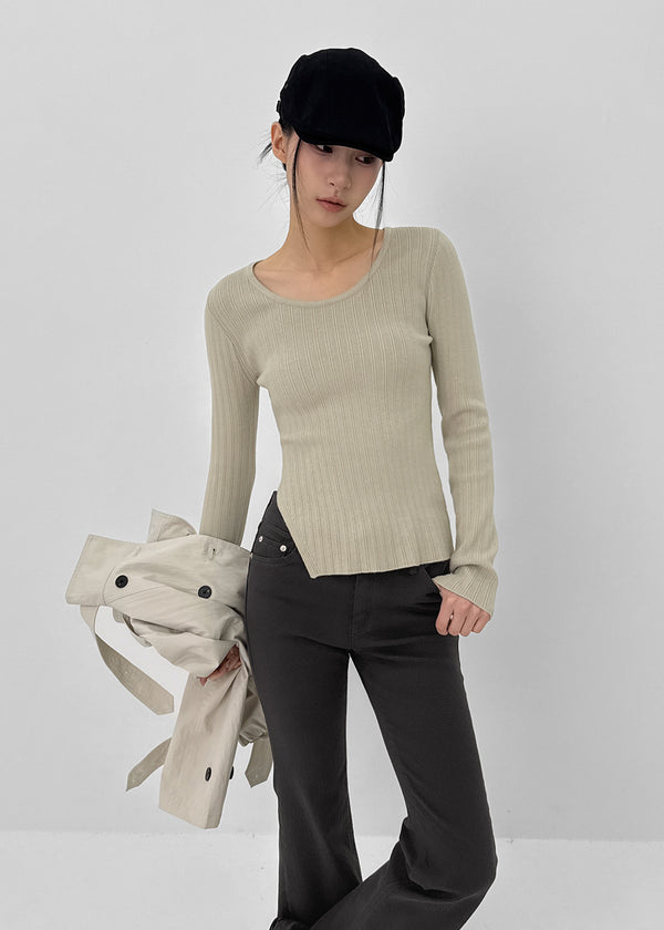 [MADE] Robenin Ribbed Slit Knit