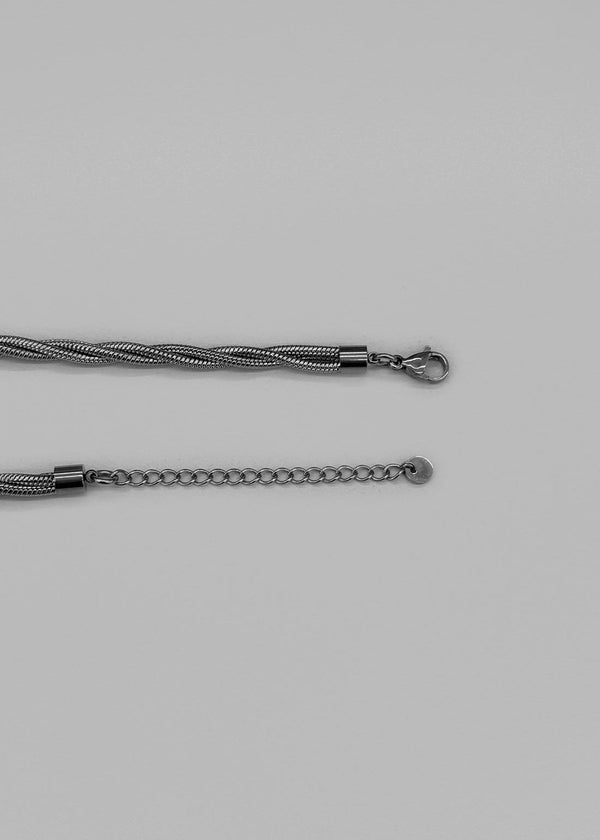 Yelbella Bold Silver Necklace