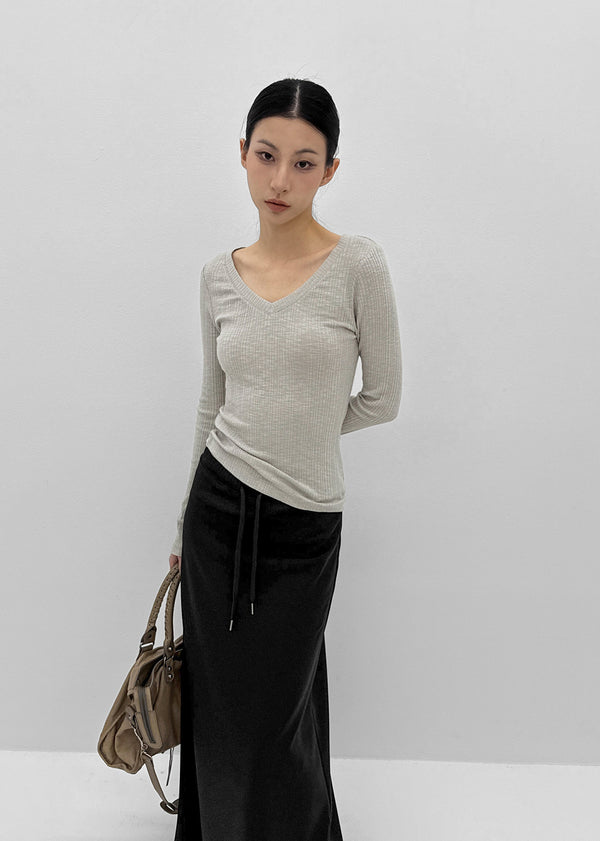 [MADE] Diloa V-Neck Long-Sleeve Tee (Modal 38%)