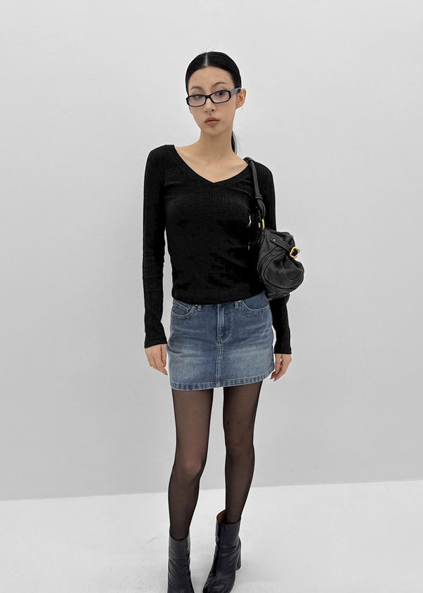 [MADE] Diloa V-Neck Long-Sleeve Tee (Modal 38%)