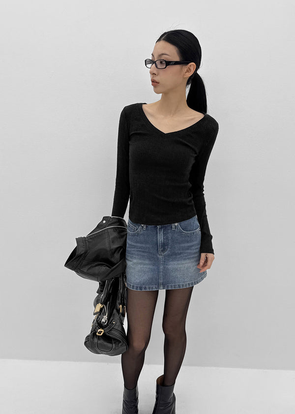 [MADE] Diloa V-Neck Long-Sleeve Tee (Modal 38%)