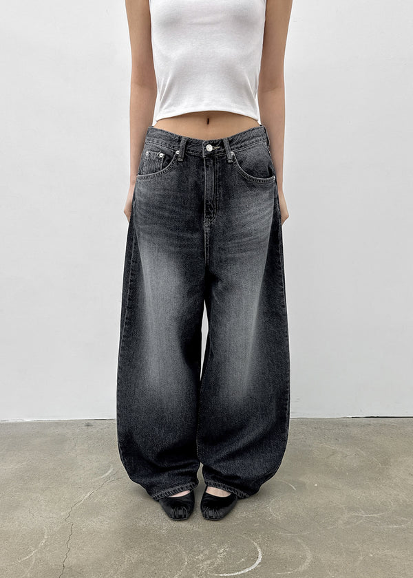 Furat cut wide balloon denim pants