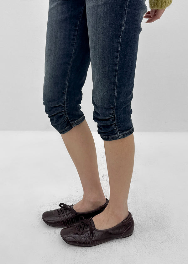 Betco Washed Shirring Capri Denim Pants