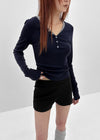 Nuert Button V-neck Layered Long Sleeve T-shirt