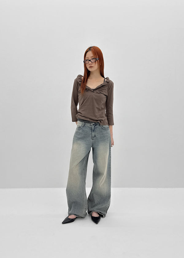 The Bellit Frill V-neck 3/4 Sleeve T-Shirt