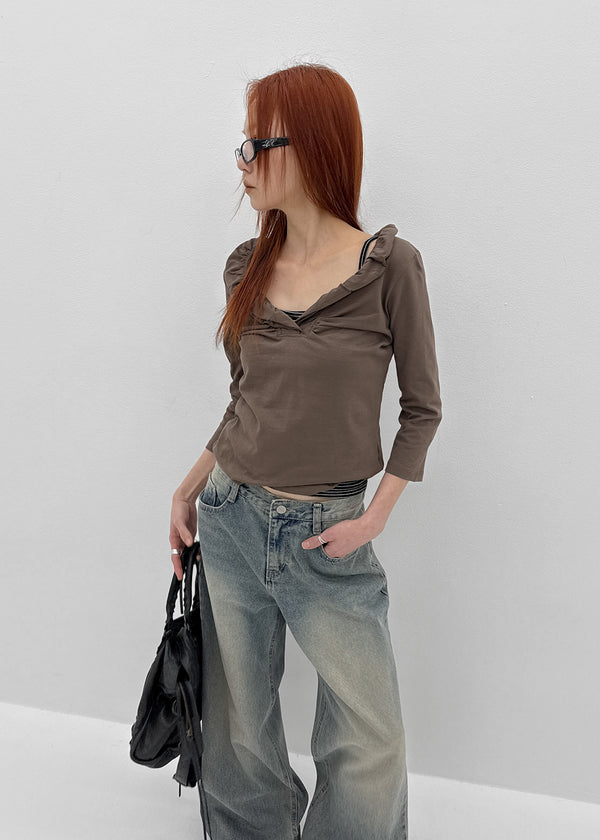 The Bellit Frill V-neck 3/4 Sleeve T-Shirt