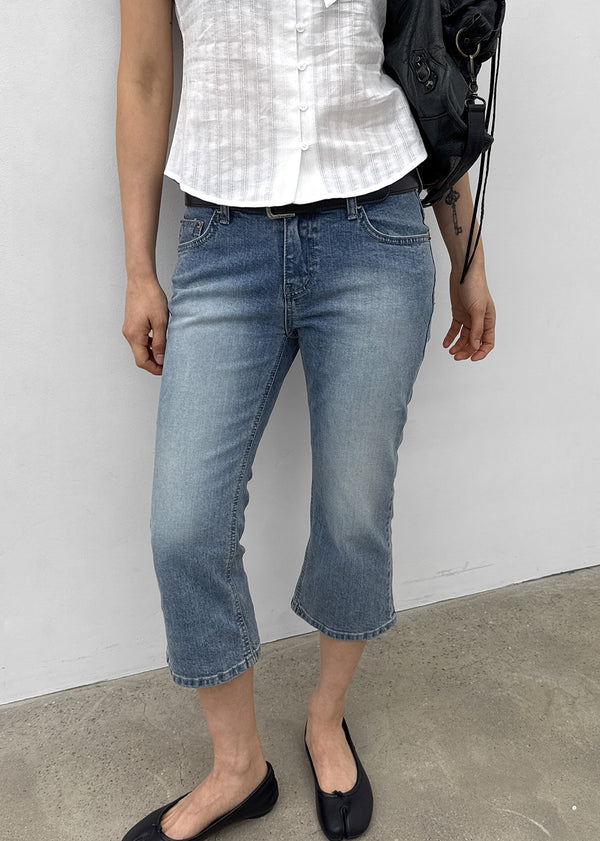 Chongnut Washed Denim Capri Pants