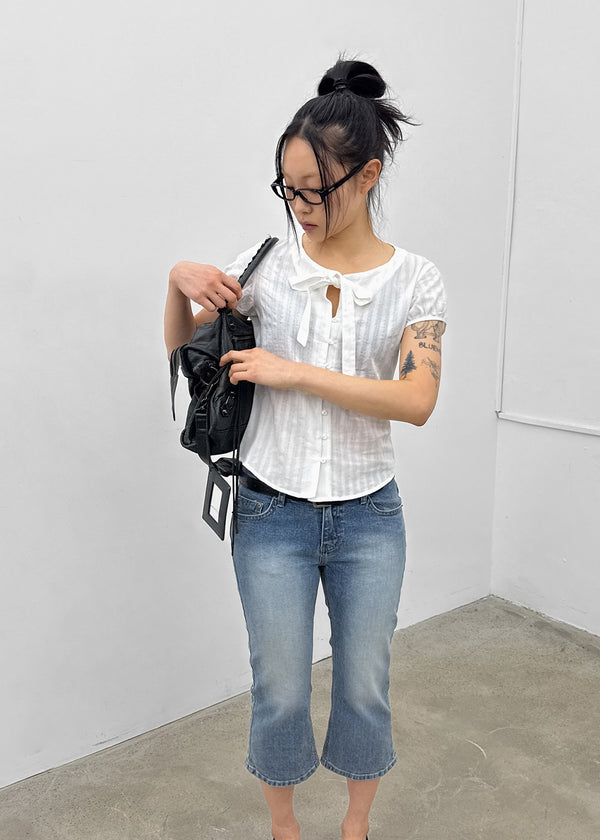 [MADE] Rouer Tie Short-Sleeve Blouse