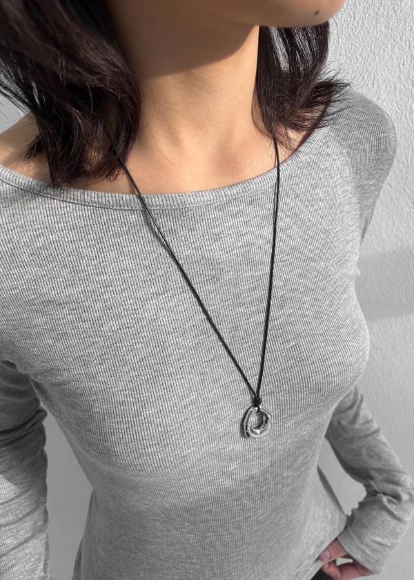 Looking Drop Silver Pendant Necklace