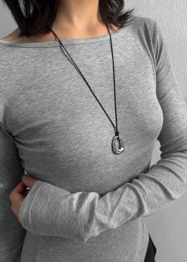 Looking Drop Silver Pendant Necklace