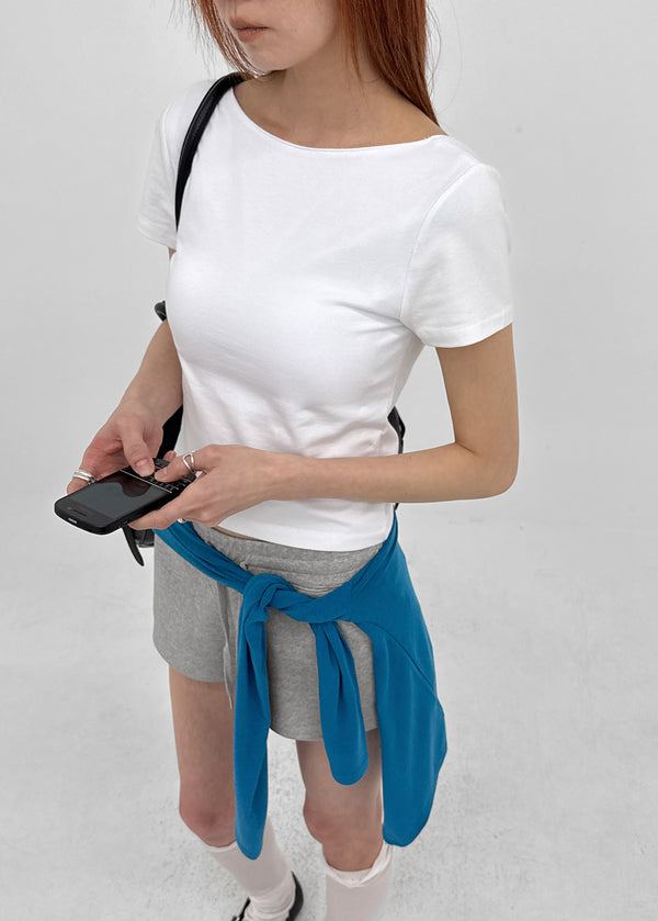 [MADE] Floven Backless Short Sleeve Top (Built-in Cap)