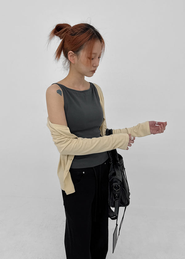 [MADE] Yeti Boat Neck Sleeveless Top (Built-in Cap)