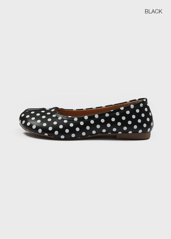 Temala Dot Tabi Flat Shoes