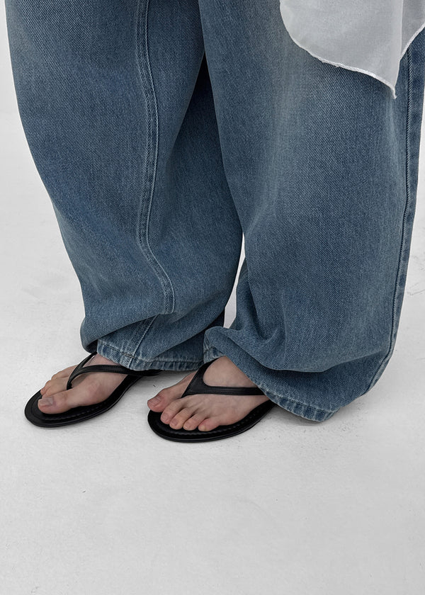 Dibecom Leather Flip-flops Mid-heels