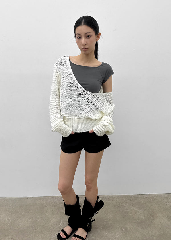 Kipong Deep V-neck Net Knit