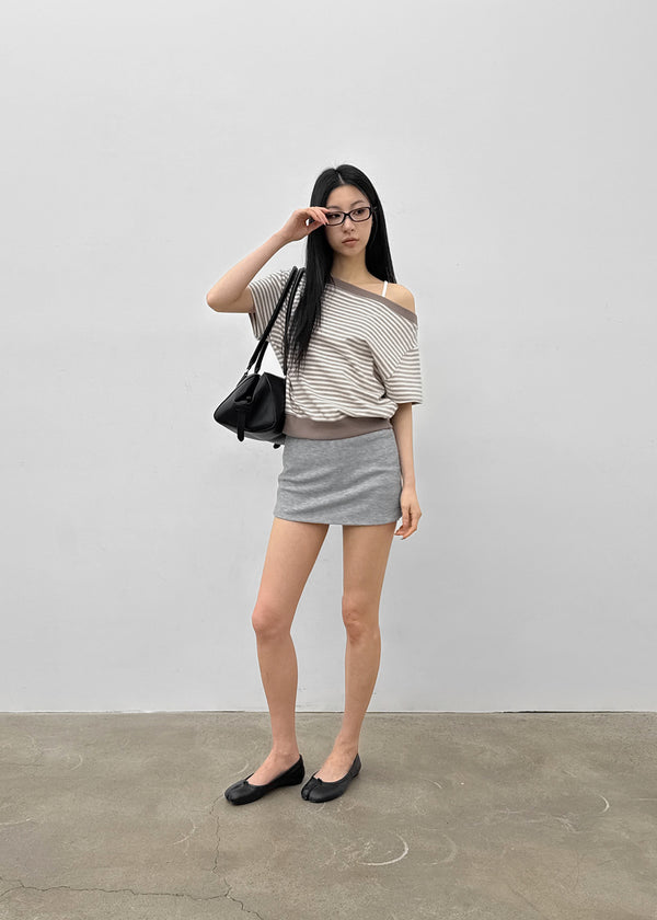 [MADE] Welco Stripe Off-Shoulder Short Sleeve Top