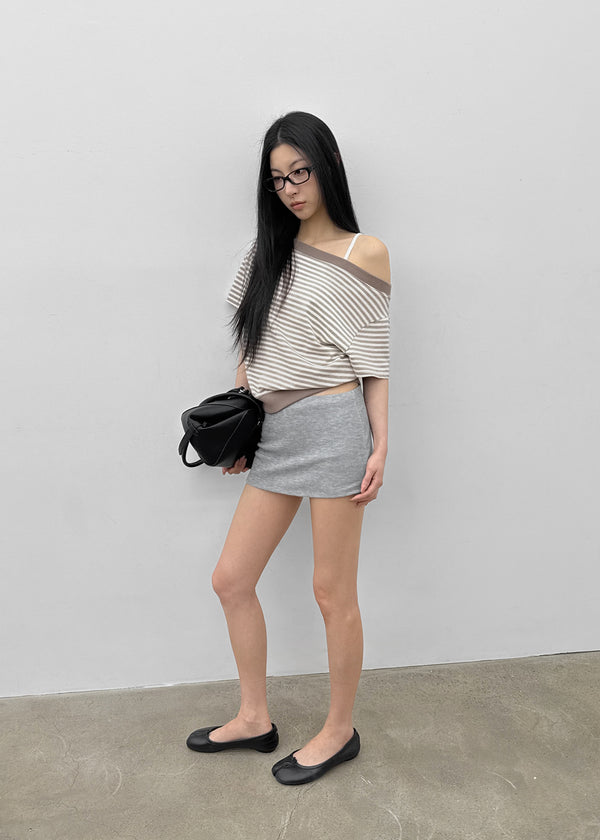 [MADE] Welco Stripe Off-Shoulder Short Sleeve Top