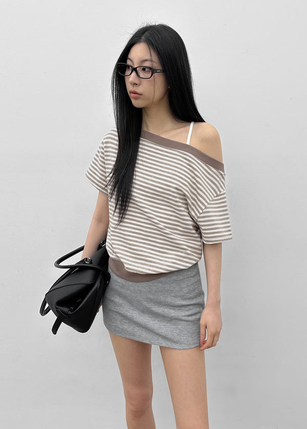 [MADE] Welco Stripe Off-Shoulder Short Sleeve Top