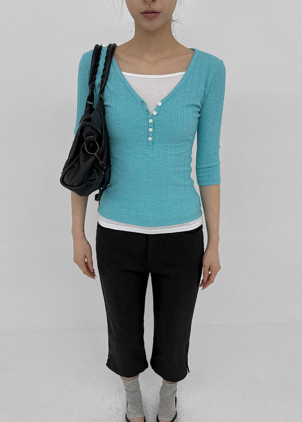 Loopty Button V-neck Ribbed 3/4 Sleeve Tee