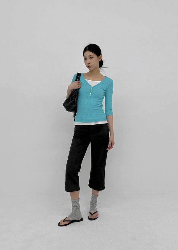 Loopty Button V-neck Ribbed 3/4 Sleeve Tee