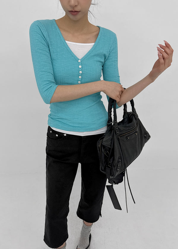 Loopty Button V-neck Ribbed 3/4 Sleeve Tee