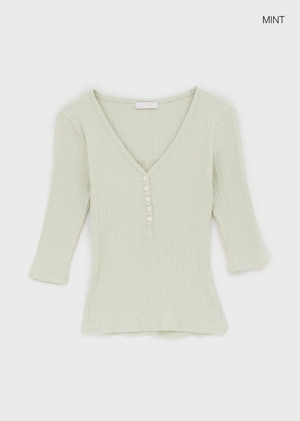 Loopty Button V-neck Ribbed 3/4 Sleeve Tee