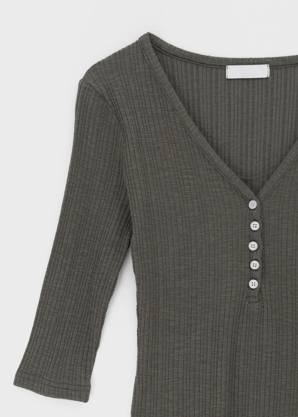 Loopty Button V-neck Ribbed 3/4 Sleeve Tee