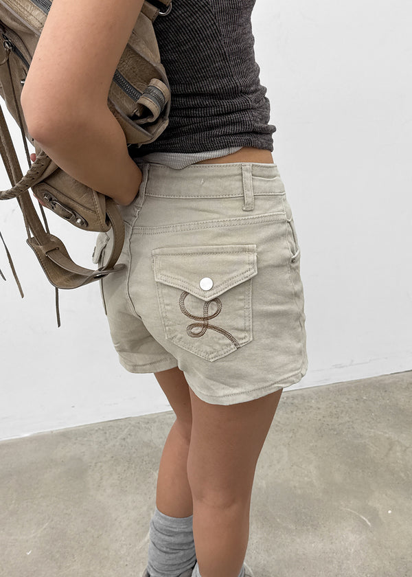 V-An Back Pocket Denim Shorts