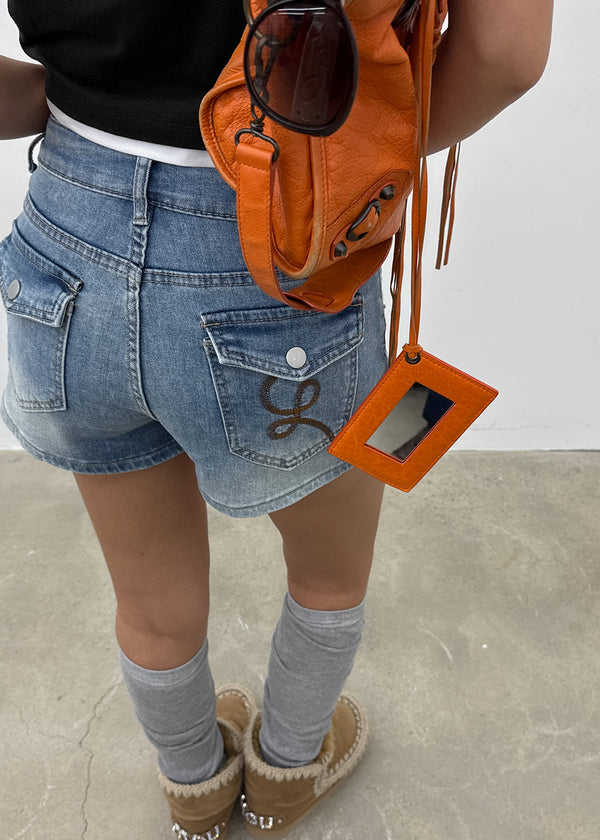 V-An Back Pocket Denim Shorts