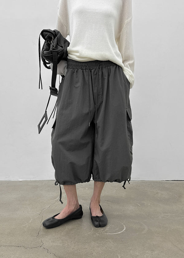 (UNISEX) Kanchok Shirred Cargo Nylon Bermuda Shorts