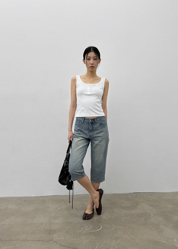 Deveral Capri Denim Pants