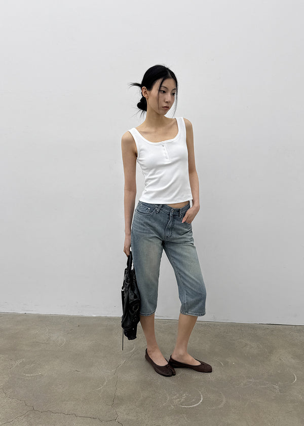 Deveral Capri Denim Pants