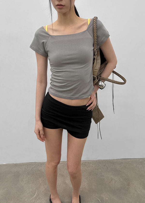 Sae Pop Square Off-shoulder Short Sleeve Tee