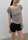 Sae Pop Square Off-shoulder Short Sleeve Tee