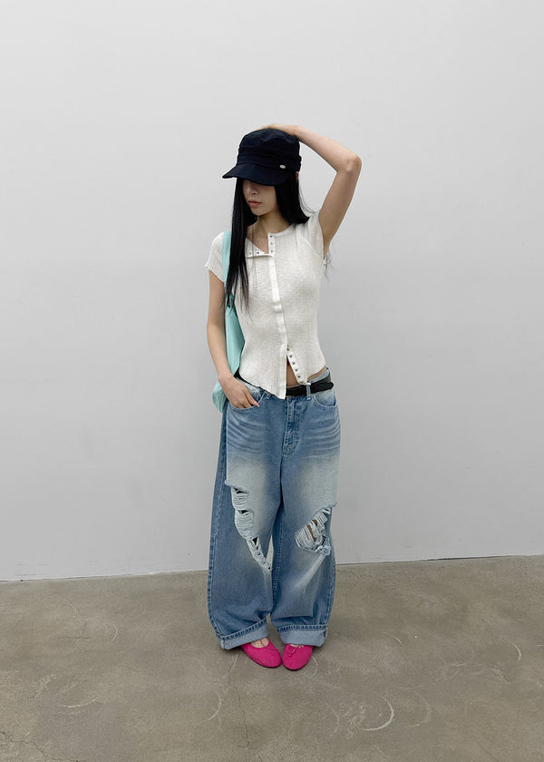 Clven Ribbed Button Short-sleeve Knit Cardigan