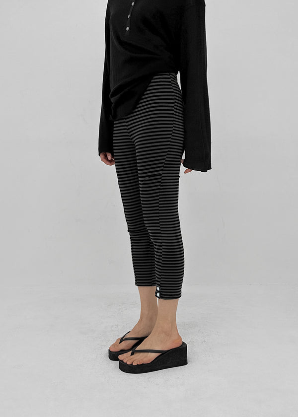 Cellom Stripe Button Capri Leggings