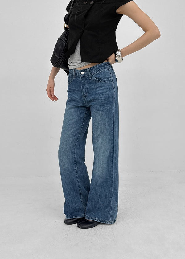 Tulza Low-waisted Bootcut Denim Pants