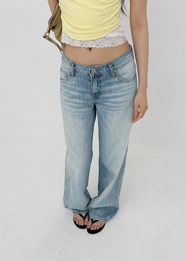 Berong Low-waist Straight Denim Pants