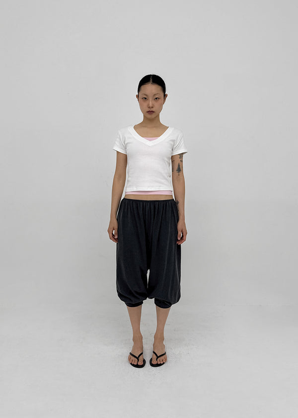 Colfer Deep V-neck Semi-crop Short Sleeve Tee