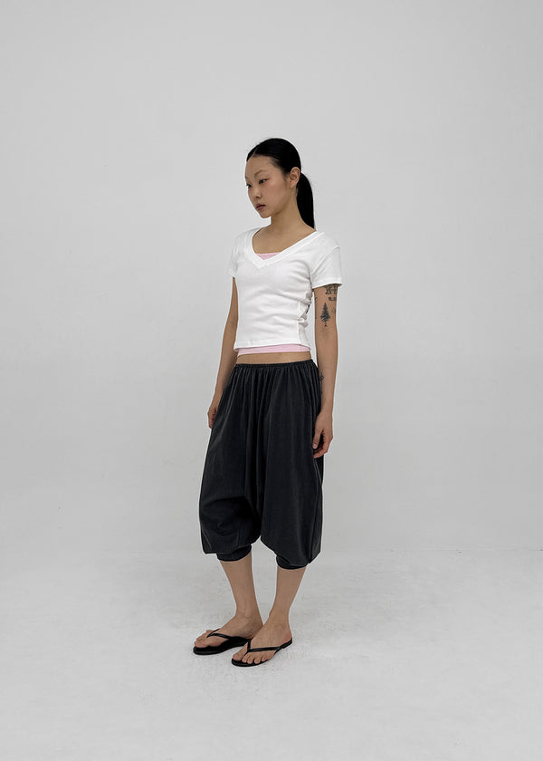 Colfer Deep V-neck Semi-crop Short Sleeve Tee