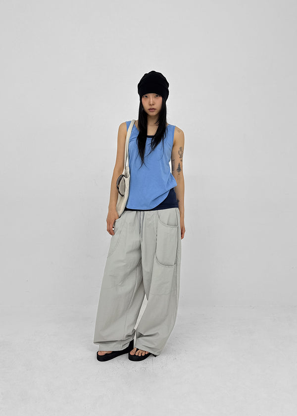 Mikas Loose Fit U-neck Sleeveless