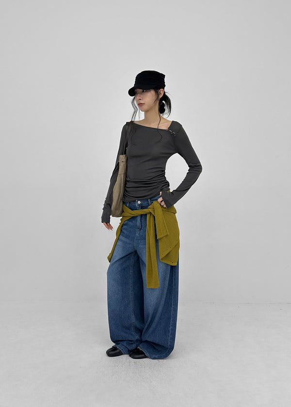 [MADE] Kotel Asymmetric Shirring Long Sleeve Top