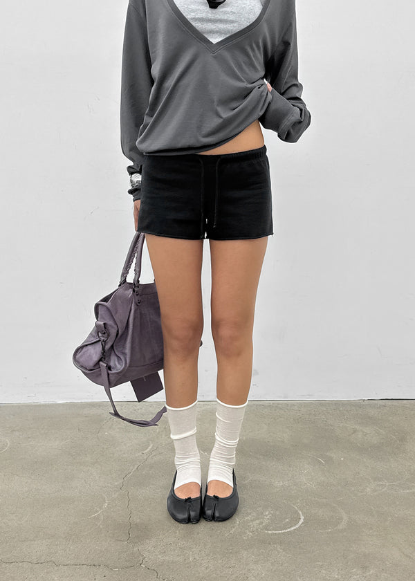 [MADE] Kizmo Low Waist Cut-Off Shorts