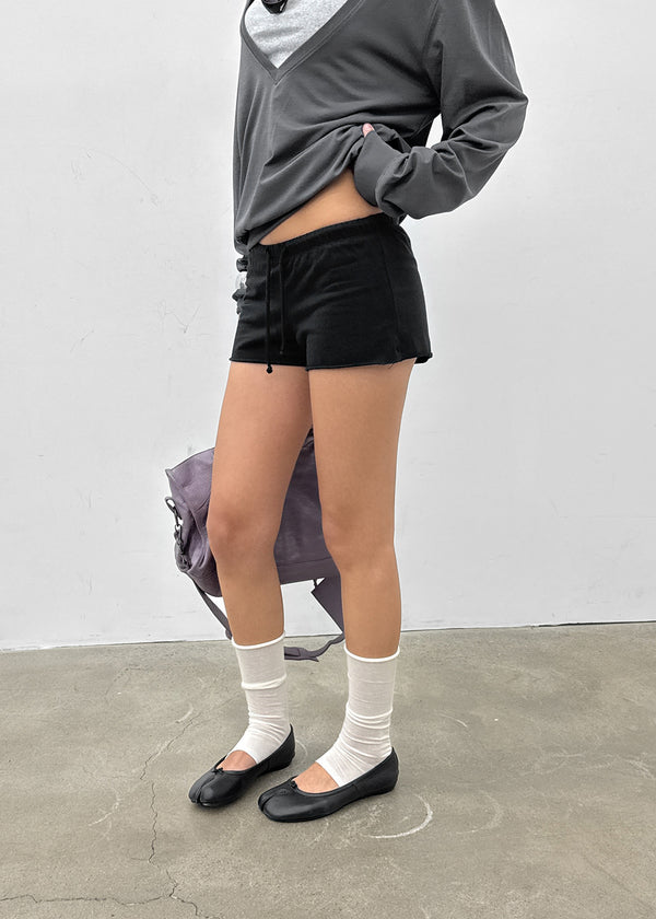 [MADE] Kizmo Low Waist Cut-Off Shorts