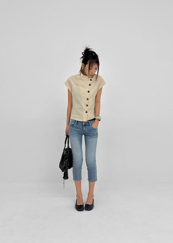 [MADE] Seron Low-waisted Capri Denim Pants