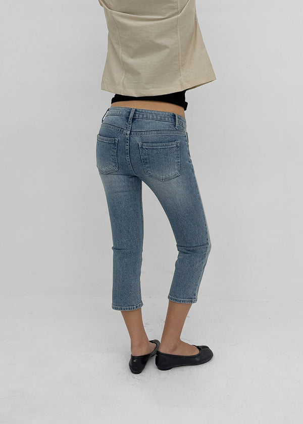 [MADE] Seron Low-waisted Capri Denim Pants