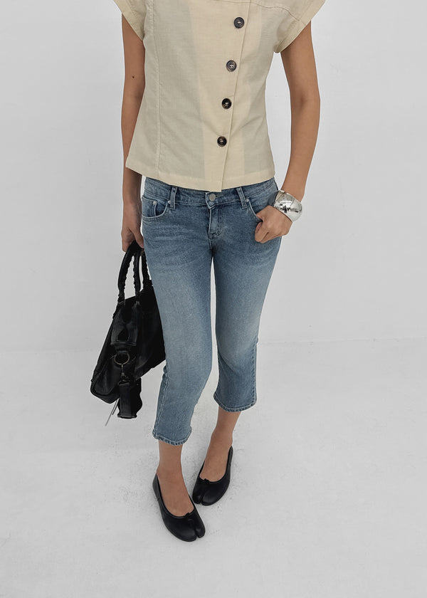 [MADE] Seron Low-waisted Capri Denim Pants