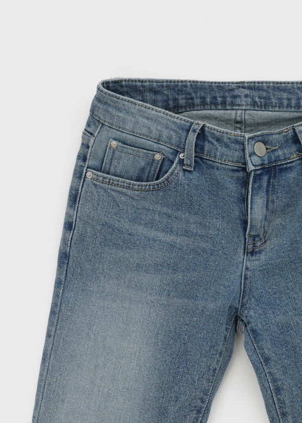 [MADE] Seron Low-waisted Capri Denim Pants