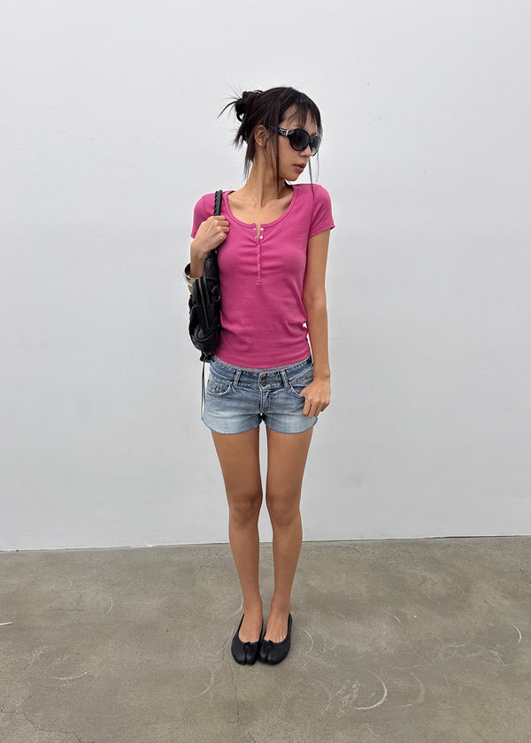Kellack Two-button Washed Short Denim Pants